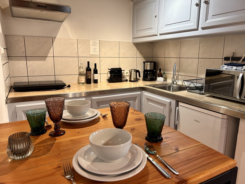 maisonnette avec cheminee et bain nordique privatif, gite pour deux, cosy, romantique,cocooning, spa privatif